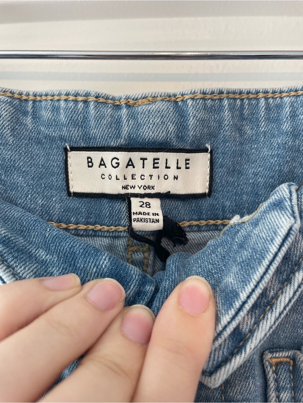 bagatelle Light Wash Wide-Leg Jeans - Picture 3 of 8